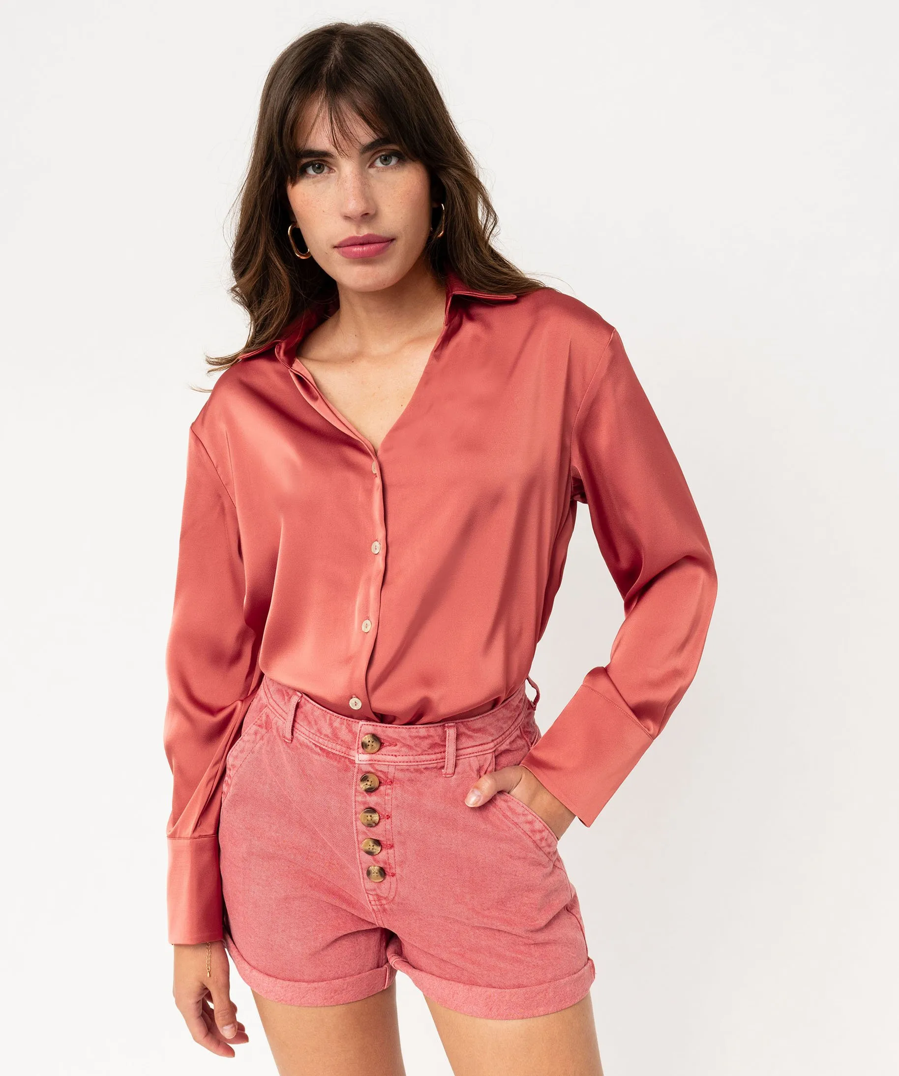 Chemise unie en matière satinée femme rose