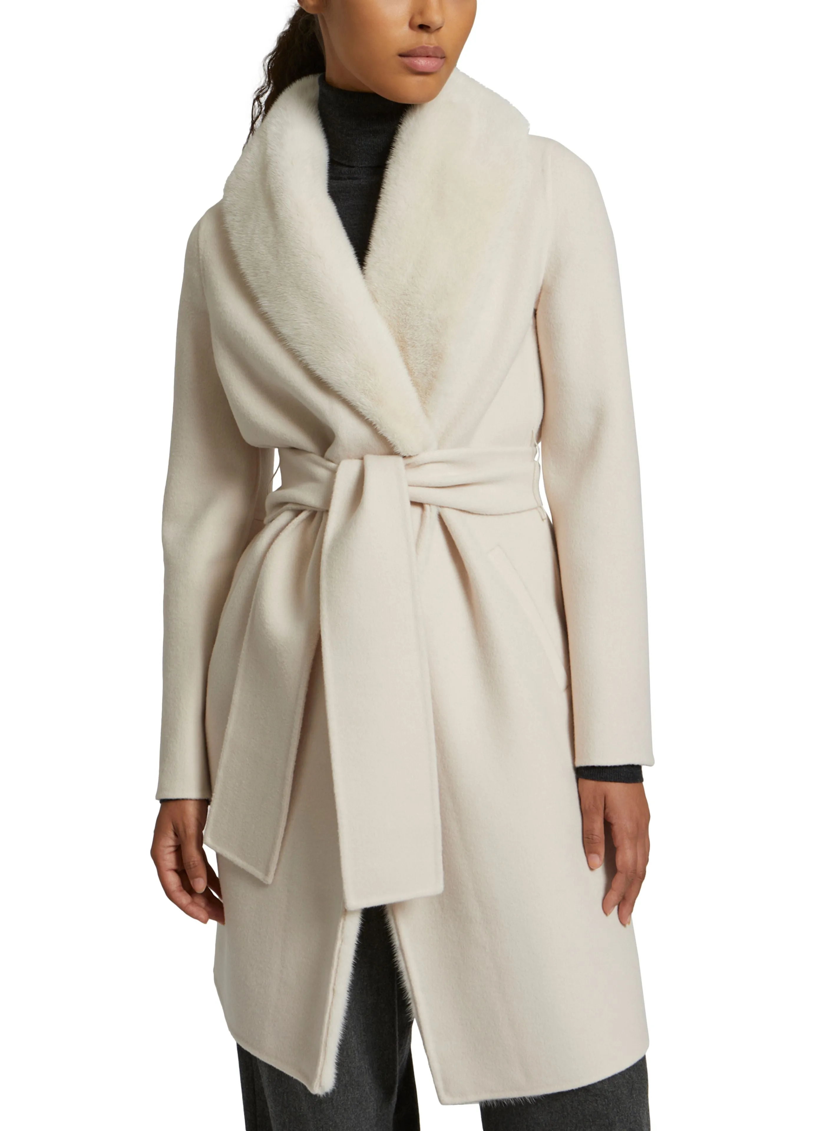Manteau en lainage cachemire avec col et parementure en vison
