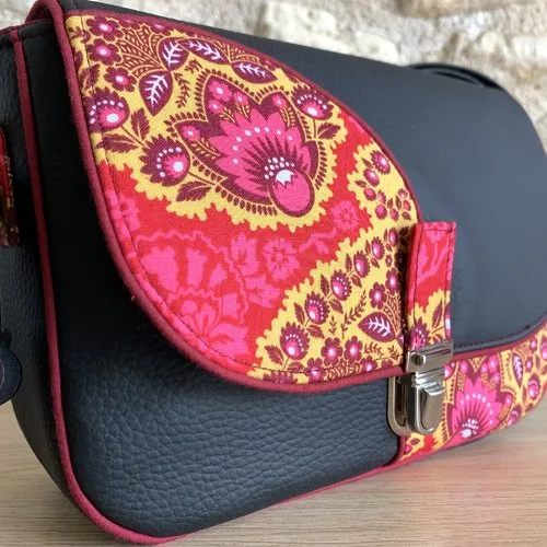Sac à bandoulière artisanal, sac fait-main, besace colorée, cuir noir, cadeau original, sac décontracté coloré original, besace